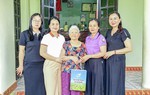 Hội LHPN tỉnh Thái Nguyên thăm, tặng quà Mẹ Việt Nam Anh hùng