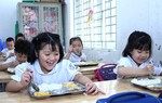Hà Nội giao xã, phường "gác cửa" bữa ăn học đường, chặn thực phẩm bẩn