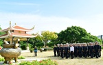 Lữ đoàn 171 Hải quân dâng hương tưởng niệm các Anh hùng Liệt sĩ