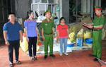 Khởi tố 2 phụ nữ sản xuất, buôn bán gạo giả thương hiệu "Gạo Séng Cù Mường Khương"