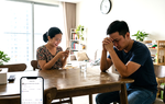 Hệ quả khôn lường khi mâu thuẫn gia đình bị “tế sống” trên mạng xã hội