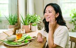 4 phương pháp phục hồi làn da sau chuyến đi biển