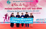 Phiên chợ truyền thông phòng, chống bạo lực gia đình ở Cao Bằng