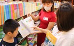 Phụ huynh "đỏ mắt" tìm mua sách giáo khoa cho con: Nhà xuất bản Giáo dục Việt Nam nói gì?