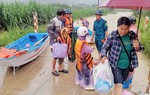 Khi thiên tai đến gần: Phụ nữ và gia đình phải làm gì để tự bảo vệ mình?