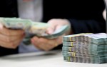 Thanh khoản bớt căng, vì sao lãi suất chưa giảm?