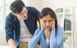 Người chồng thích “dìm hàng” vợ