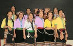 Đau đáu giữ "gốc" văn hóa cho thế hệ sau
