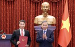 Tổng Bí thư, Chủ tịch nước Tô Lâm trao quyết định bổ nhiệm 2 Đại sứ Việt Nam tại nước ngoài