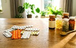 Lưu ý khi dùng kết hợp thực phẩm bổ sung với thuốc chữa bệnh