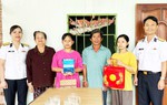 Lữ đoàn 162 mang Tết Trung thu đến với con đỡ đầu