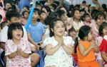 Trung thu thanh bình với trẻ em ở xóm trọ