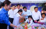 Trung thu đầu tiên dưới mái trường Petrovietnam: Thắp sáng niềm tin nơi biên cương
