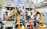Sản xuất công nghiệp tám tháng tăng trưởng 11,9%, đạt mức kỷ lục nhiều năm