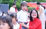 Cùng cô học trò nhỏ ngày đầu vào lớp Một