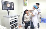Báo Phụ nữ Việt Nam kết nối trao 52 triệu đồng hỗ trợ nữ bệnh nhân có hoàn cảnh khó khăn 