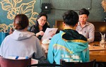 2 bé gái nghi bị con trai của người giữ trẻ xâm hại