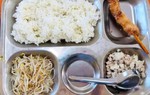 Thành ủy Hà Nội yêu cầu xác minh phản ánh bất cập về quản lý bữa ăn bán trú