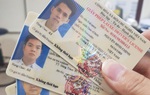 5 công dân đầu tiên được cấp đổi Giấy phép lái xe qua mạng