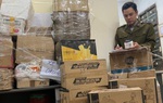 Tạm giữ hơn 1.500 sản phẩm thực phẩm chức năng, mỹ phẩm không rõ nguồn gốc