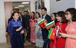 Chủ tịch Quốc hội đón nhận tình cảm ấm áp của cộng đồng người Việt tại Tatarstan, LB Nga