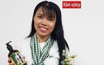 Cô gái khuyết tật sản xuất mỹ phẩm từ thiên nhiên giúp phụ nữ trẻ hóa 