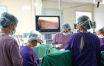 Tạo hình cho cô giáo 29 năm không âm đạo bẩm sinh