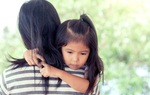 Con đã đầy tuổi nhưng bố không một lần hỏi han, chăm sóc