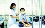 Chăm bệnh nhi như chăm con