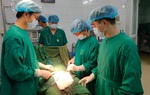 Phẫu thuật lấy thai cho sản phụ mắc bệnh tim bẩm sinh