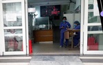 Có nhân viên dương tính nCOV, Trung tâm Bệnh Nhiệt đới, BV Bạch Mai: Bao giờ mở cửa trở lại?