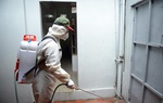 Hướng dẫn khử trùng nơi ở và vệ sinh cá nhân cho người thực hiện cách ly tại nhà
