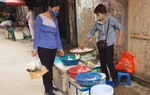 Người Hà Nội "rút kinh nghiệm" mua hàng đủ dùng, không gom hàng, tích trữ 