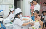 Hoãn tiêm chủng với 12 tỉnh, thành nguy cơ cao