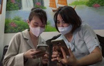 Người dân TP Hồ Chí Minh cách ly tại nhà, đồng lòng chống dịch