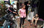 Bữa ăn chỉ có cơm và rau của người dân “xóm đồng nát” giữa Thủ đô trong những ngày dịch Covid-19