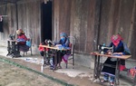 4 ngày may hơn 10 vạn khẩu trang phát miễn phí
