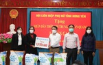 Hội LHPN tỉnh Hưng Yên tặng 1,8 tấn gạo cho thôn Chí Trung phải cách ly do dịch Covid-19