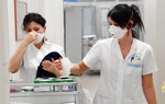 Thế giới thiếu 6 triệu điều dưỡng viên để chống dịch Covid-19