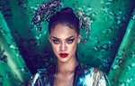 Ca sĩ Rihanna gây quỹ 5 triệu USD chống dịch Covid-19