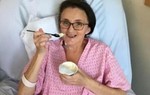 Một phụ nữ được cấy ghép 5 tạng cùng lúc