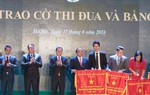Bệnh viện Đa khoa Medlatec nhận cờ thi đua của Chính phủ