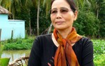 Nhà thơ Ý Nhi ra mắt tuyển tập ‘Ngọn gió qua vườn’