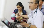 Bệnh viện Việt Đức khám sàng lọc và tư vấn miễn phí cho trẻ em
