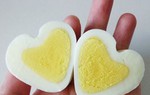 Cách luộc trứng thành hình trái tim