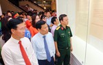 Khai mạc triển lãm 'Những tấm gương bình dị mà cao quý'