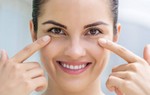 Khắc phục tình trạng ngủ nhiều mà mắt vẫn bị thâm quầng 