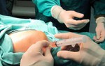 Điều trị thoái hóa khớp gối bằng tế bào gốc lấy từ mô mỡ