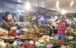 Rau xanh, thực phẩm tăng giá mạnh trong ngày đầu năm 2019 gây ngỡ ngàng cho người nội trợ 
