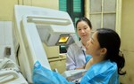 Biện pháp đơn giản tự phát hiện ung thư vú chị em nào cũng có thể thực hiện